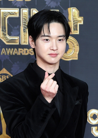 [포토]하트 만들어 보이는 장동윤