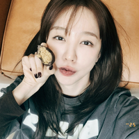 윤은혜, 유행 ‘두쫀쿠’ 인증... “나 엄청 사랑받네” 남다른 애정 과시