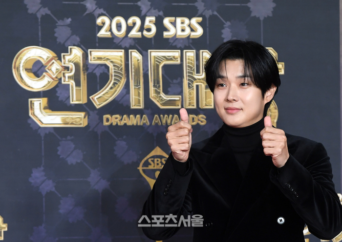 [포토]최우식, 엄지 척!