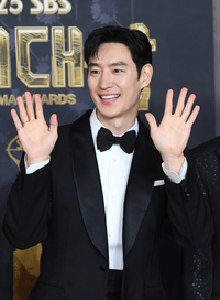 [포토]SBS 연기대상, 대상 후보 이제훈의 인사