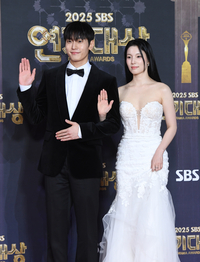 [포토]이창희-한동희, 나란히 팔짱 끼고!