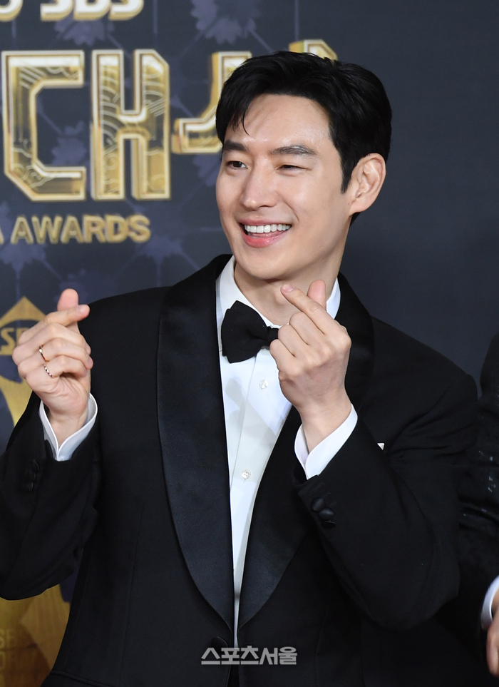 [포토]이제훈, 윙크와 함께!