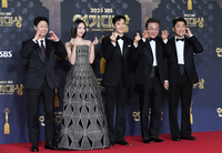 [포토]SBS 연기대상 참석하는 ‘무지개운수’ 가족들