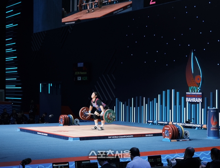 전희수가 행 클린을 시도하고 있다. 사진 | 스포츠서울 DB