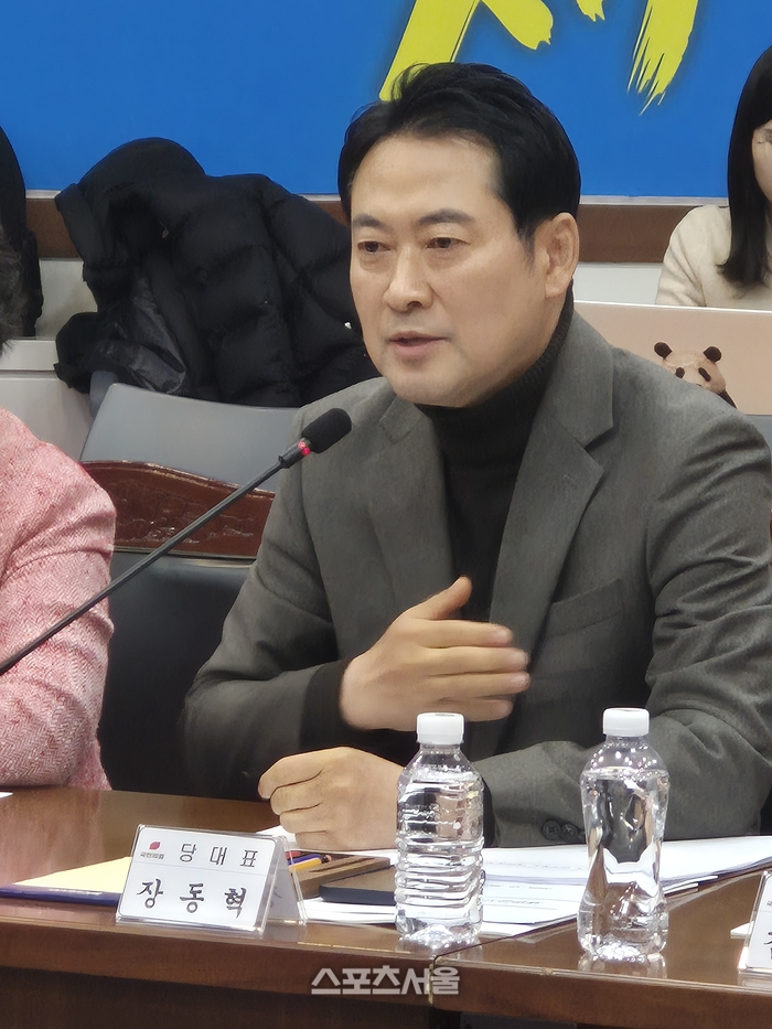 국민의힘 장동혁 대표가 새만금 개발 정책과 관련하여 지원을 아끼지 않겠다고 의견을 피력하고 있다. ( 사진=고봉석 기자 )