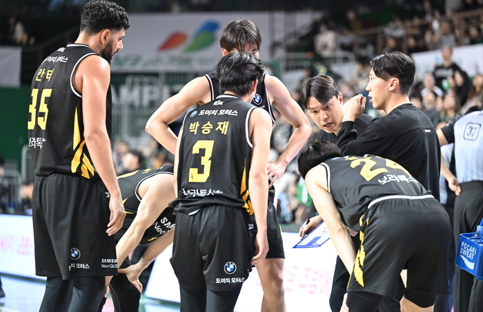 벤치에서 말싸움+‘5연패’ 위기의 서울 삼성, ‘무엇을’ 보완해야 신년 ‘반전’ 일궈낼 수 있을까 [SS포커스]