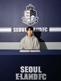 서울 이랜드, 핵심 미드필더 ‘살림꾼’ 박창환과 재계약