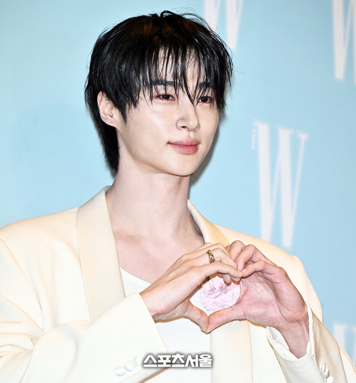 변우석, 1월 1일에 1억 기부