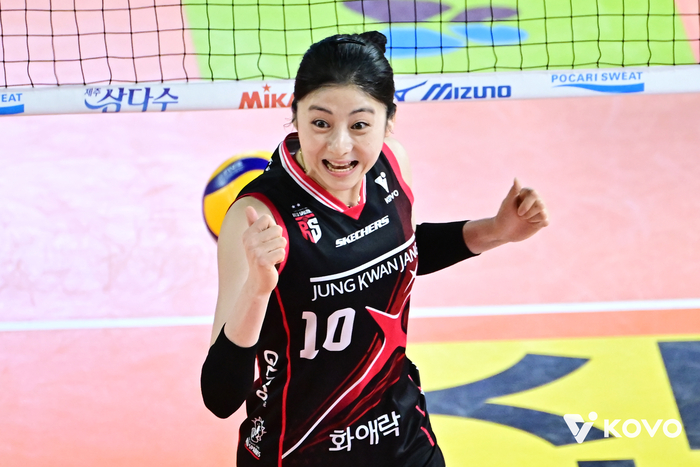 박혜민 17득점 ‘인생 경기’ 인쿠시도 활약…꼴찌 정관장, 새해 첫날 선두 도로공사 완파 ‘대이변’