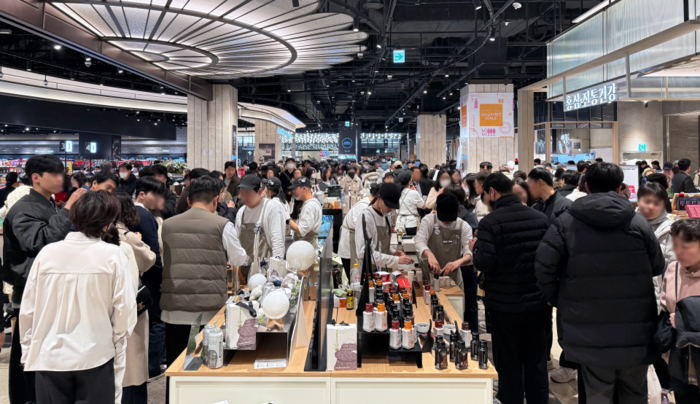 교촌, 신세계백화점 대구점 팝업행사 ‘대성황’…브랜드파워 입증