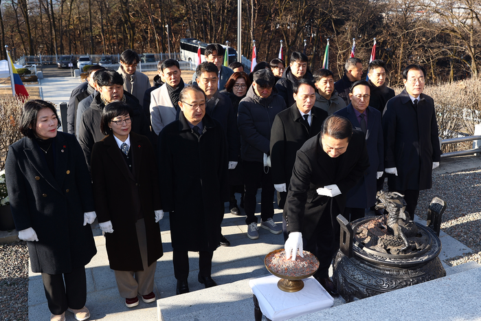 [강원도의회]2026년 병오년(丙午年) 새해 신년참배