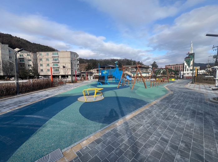 평창군, 가족 친화형 휴식 공간 하진부 어린이공원 조성 완료