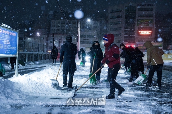 목포시, 밤샘 제설작업으로 시민 불편 최소화 총력 대응
