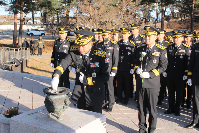 [강원소방]강릉, 2026년 병오년 충혼탑 참배 및 시무식