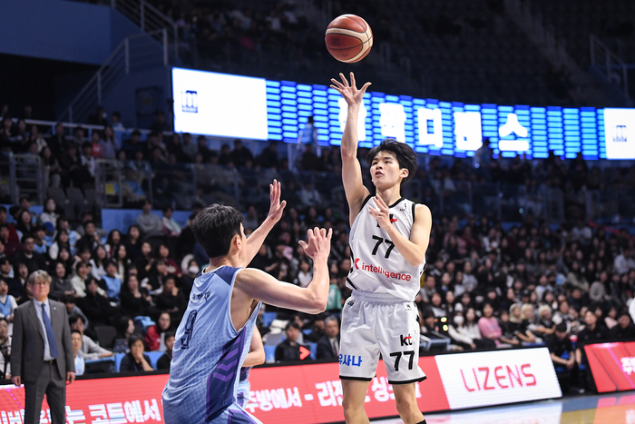 수원 KT 강성욱. 사진 | KBL