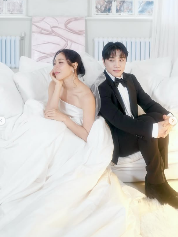 “눈이 너무 공허해”…리아킴, 최영준과 느닷없는 웨딩화보 ‘결혼설 설왕설래’ [★SNS]