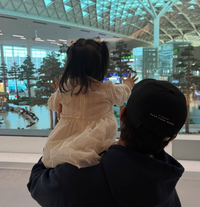 이민정 딸, 첫 여행 중 장염 고통…“♥이병헌 3일 밤새 간호해” [★SNS]