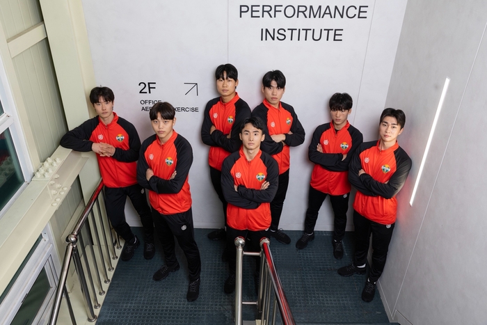 강원, 조원우·이용재·김어진·이정현·여준엽·이효빈·최지남 등 신인 7명 영입