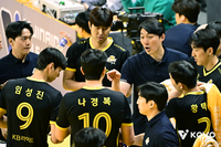 감독 ‘사퇴’ 효과 없이 하현용 대행 체제 2연패…KB손해보험, ‘2강’ 균열은 물론 3위 자리도 위태롭다