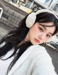 “20대 아닙니다” 이유비, 도쿄에 퍼트린 동안 미모 [★SNS]