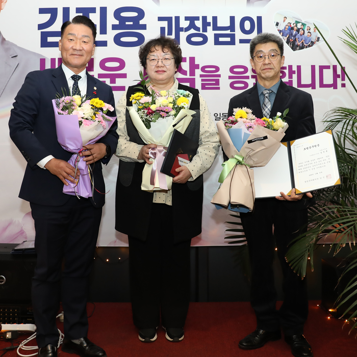 평창군의회, 첫 모범공무원 ‘김진용 사무관·지경아 홍보기록팀장’ 선정