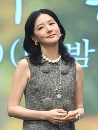 이영애, 김건희 여사 친분설 제기 유튜버 상대 소송 취하... 2년 만에 종결