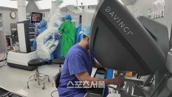 화순전남대병원 내분비외과, 단일공 로봇수술 ‘다빈치SP’ 성과 주목