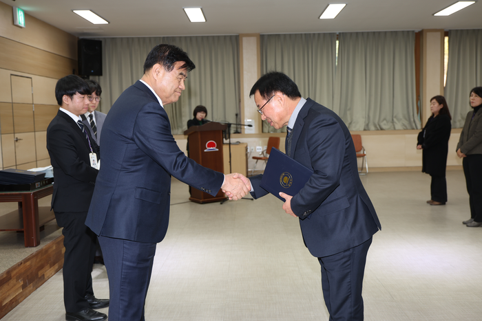 동해시, 신규임용 공무원과 승진 등 인사발령 신고식