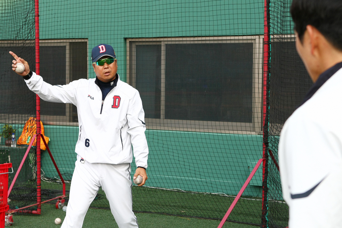 울산 웨일즈 장원진 감독 두산 시절 모습. 사진 | 두산 베어스