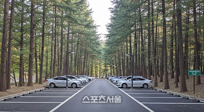 성남시,하이테크밸리 근린공원에 150면 주차장 조성