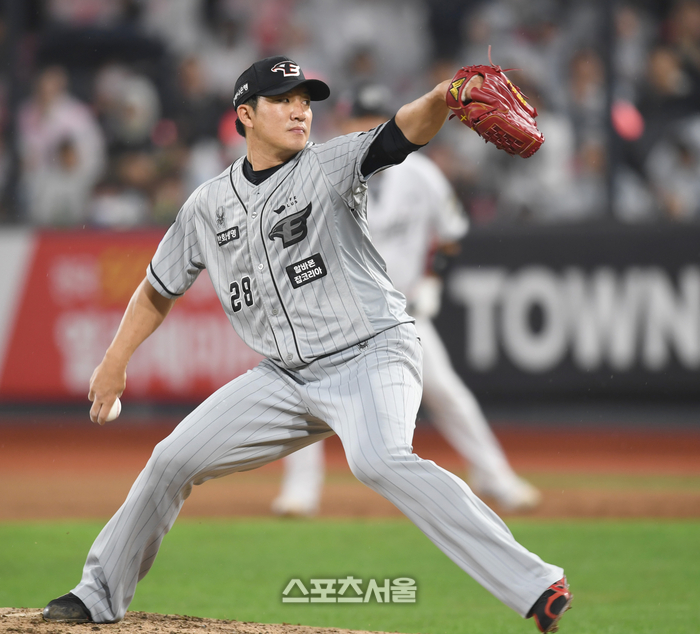 한화 시절 장시환이 수원케이티위즈파크에서 열린 2024 KBO리그 KT와 경기 6회 역투하고 있다. 수원 | 최승섭기자 thunder@sportsseoul.com