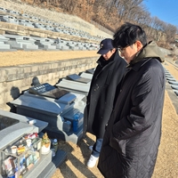 “벌써 2년, 여전히 아픈 그 이름”...윤희석, 한예종 동기 이선균 향한 2주기 추모