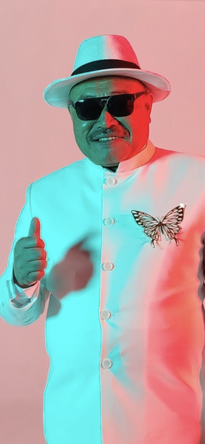 정치판 돌고 돌다 돌아온 김흥국 ‘인생은 돌아서도 간다’ 발표