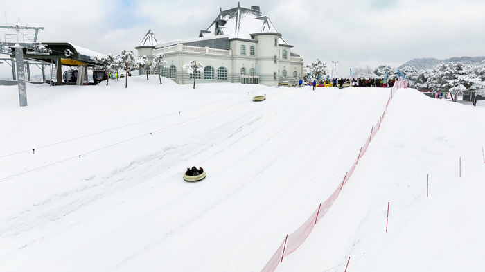 가족 썰매 어트랙션 ‘스노위 토네이도’ . 사진 | 소노호텔앤리조트