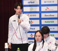 [포토] 답변하는 쇼트트랙 이준서