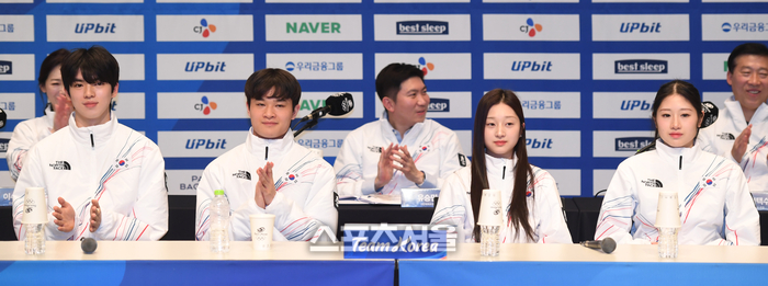 [포토] 기자간담회 참석한 피겨 차준환-김현겸-신지아-이해인