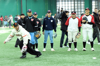 [포토]직접 시범 보이는 황재균