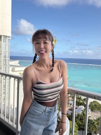 문원과 결혼 앞둔 코요태 신지, 사이판에서 뽐내는 화사한 예비 신부 미모