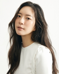 달샤벳 조아영, 영역 넓힌다…오컬트 스릴러 ‘피화’에서 스크린 도전