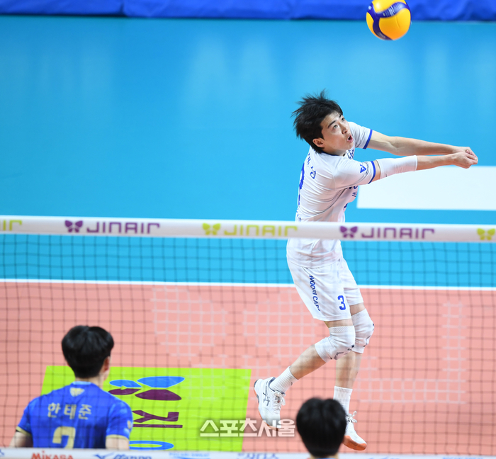 [포토] 오재성 ‘이건 나한테 맡겨’