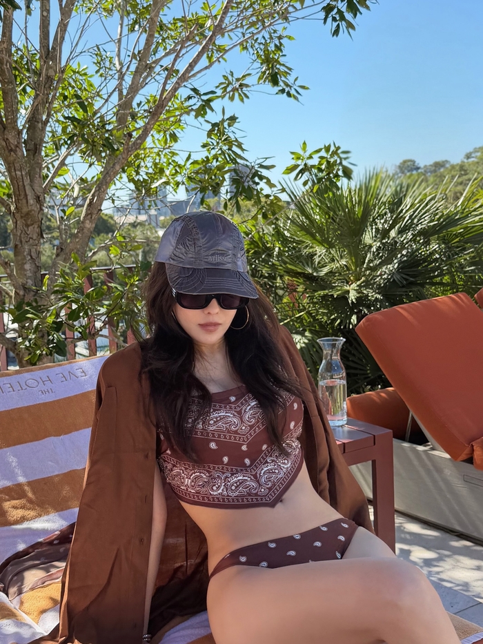 효민, 결혼 후 더 물오른 섹시미 ‘Soft Reset’