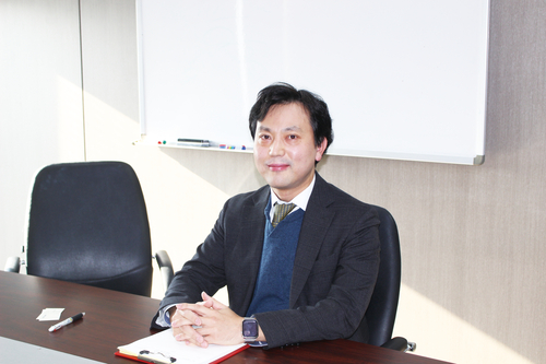 의뢰인과의 심층 상담 라포 형성, 경제 분야 신종범죄 특화된 법률서비스 제공