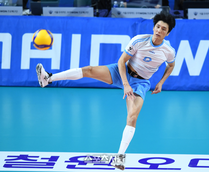 [포토] 곽승석 ‘강력한 스파이크 서브’
