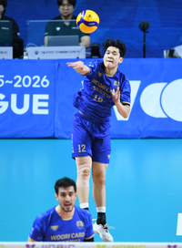 [포토] 서브 넣는 이유빈