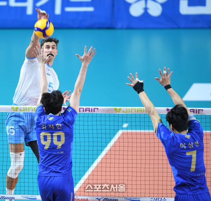 [포토] 러셀 ‘정면승부다’