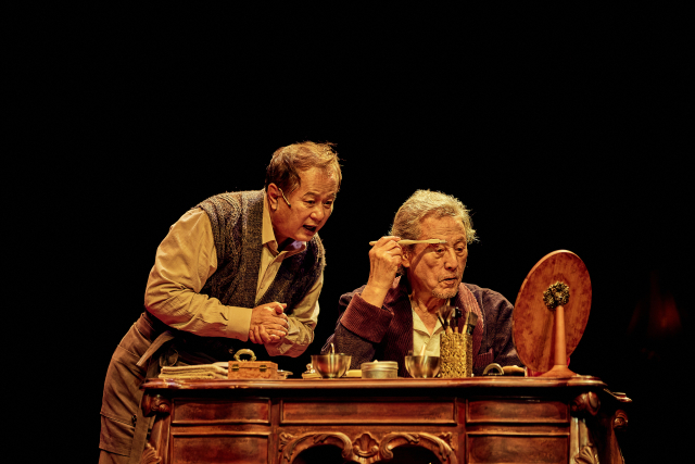 70세 중견배우, 안타까운 소식 전해 “시각 장애 4급...형체만 보일 뿐”