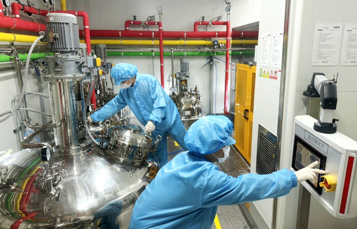 식품진흥원 공유공장: PET 생산라인. 사진|식품진흥원