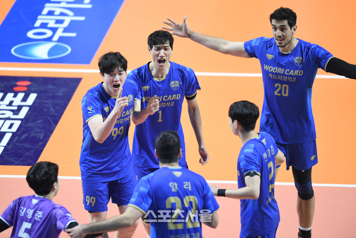 [포토] 환호하는 우리카드 ‘좋아’