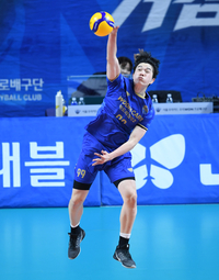 [포토] 김지한 ‘강력한 스파이크 서브’