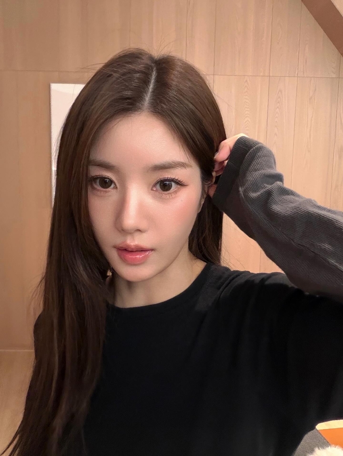 겨울 맞은 ‘워터밤 여신’ 권은비, 인형 같은 얼굴에 자연스러운 눈빛